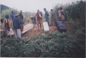 Read more about the article Fotos aus dem Kamu-Valley – Choleraopfer