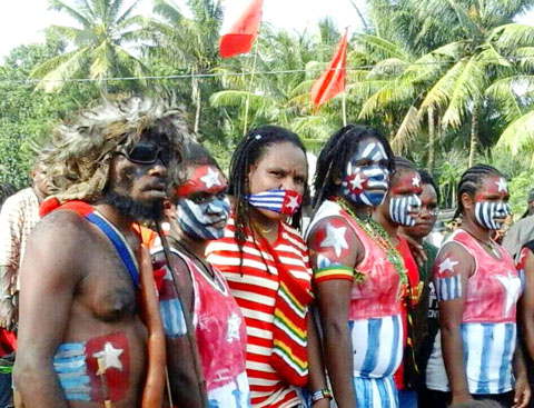 Du betrachtest gerade Neues ‚Südwind‘ Dossier liefert aktuelle Fakten zur Menschenrechtssituation und Geschichte Westpapuas