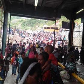 Read more about the article Bewaffneter Konflikt in Westpapua verschärft sich – über 1.500 Vertriebene fliehen nach Timika
