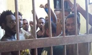 Read more about the article Gericht entscheidet über Rechtmäßigkeit der Verhaftungen von Aktivisten in Papua